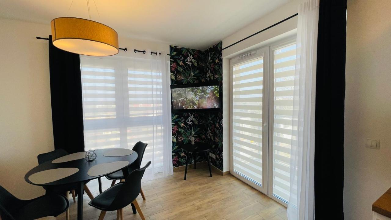 Apartamenty Na Wiejskiej Ustronie Morskie Bagian luar foto